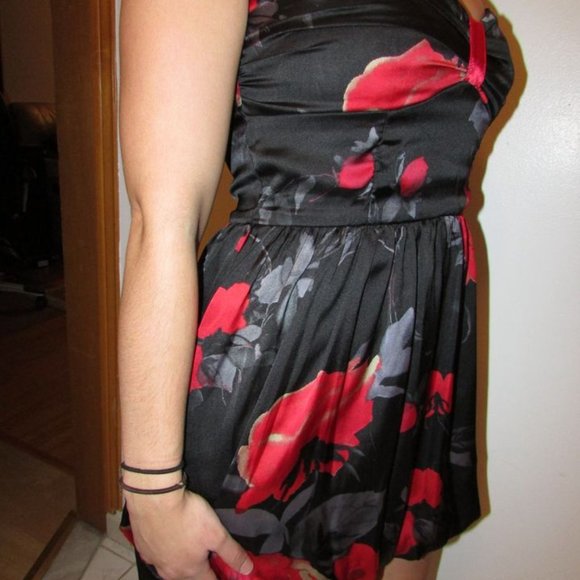 Black and Red Floral Strapless Dress Size Small - Picture 2 of 3